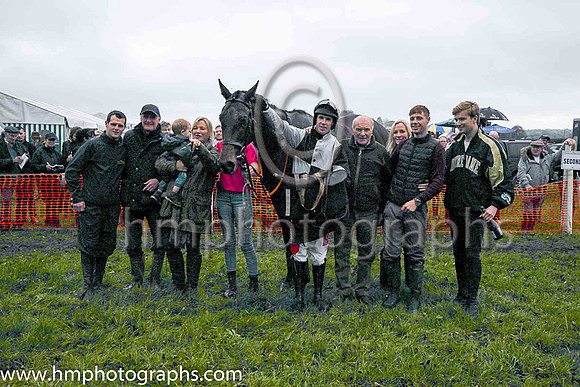 01st BLUE FLIGHT (FR) and Derek O'Connor ( 1 , BLACK  WHITE QTD; black  white hlvd sleeves; white cap ) Trainer: Colin S. McKeever,, Owner : W.W. Dennison