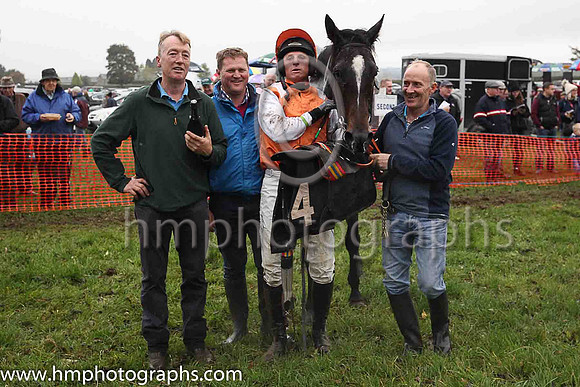 01st FROZEN MOTION (GB) and J J Codd ( 4 , ORANGE,white epaulettes; white sleeves; orange cap,white star ) Trainer: Denis Paul Murphy , Owner : Denis Paul Murphy