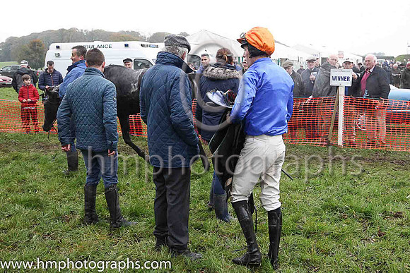 01st THE WHITE VOLCANO and J P O'Rourke ( 13 , ROYAL BLUE; royal blue sleeves; orange cap ) Trainer: J. Woods , Owner : Philip White