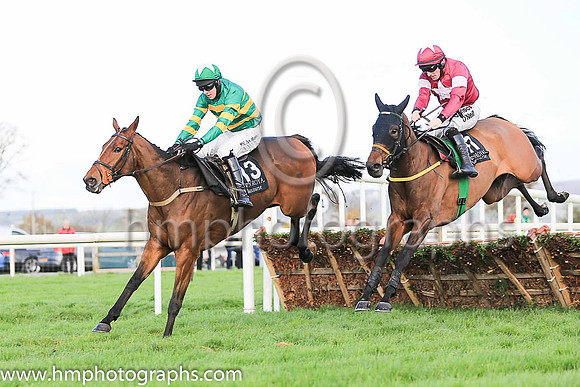 Ten Ten and Mark Walsh (13, emerald green and orange hoops) Trainer J P Dempsey Owner John P McManus