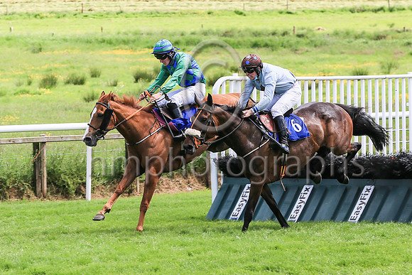 04th Lightsider  and ( 6 , green ) Trainer - P Roche , Owner - Padraig Roche