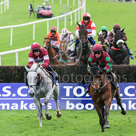 01st Arrycan and ( 1 , red, white hoop ) Trainer - L P Cusack , Owner - Shannon Street Syndicate