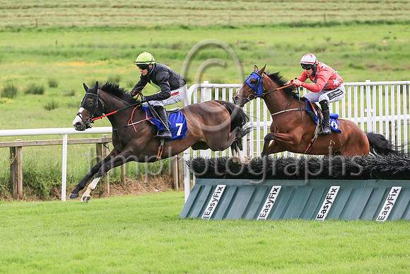 01st Itsalonglongroad and ( 7 , blue green diamond ) Trainer - J C McConnell , Owner - Planetary Orbit Syndicate