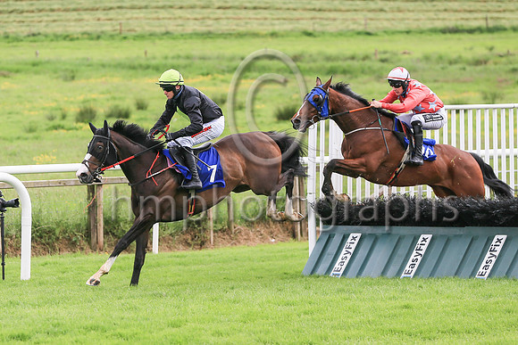 01st Itsalonglongroad and ( 7 , blue green diamond ) Trainer - J C McConnell , Owner - Planetary Orbit Syndicate