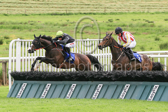 01st Itsalonglongroad and ( 7 , blue green diamond ) Trainer - J C McConnell , Owner - Planetary Orbit Syndicate