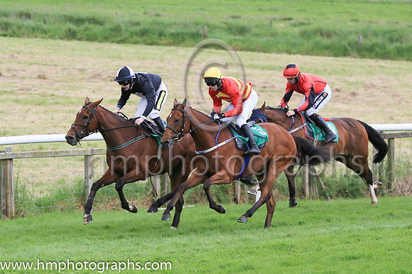 09th Batalha (5 ,red and yellow chevrons ) Jockey: I J Power ,Trainer: T G McCourt