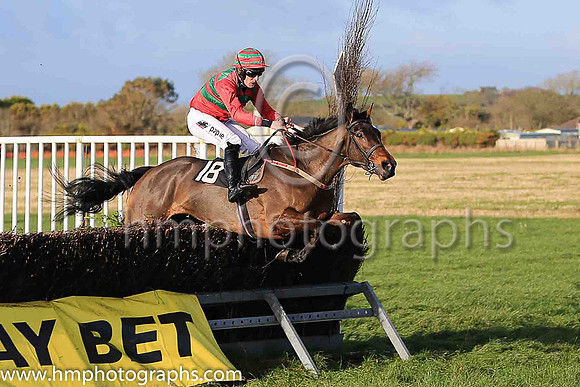 01st SOMETIME SOON and B O'Neill ( 18 , EMERALD GREEN,red chevrons; red sleeves; red  emerald green hooped cap ) Trainer: D.M. Christie , Owner : D.M. Christie
