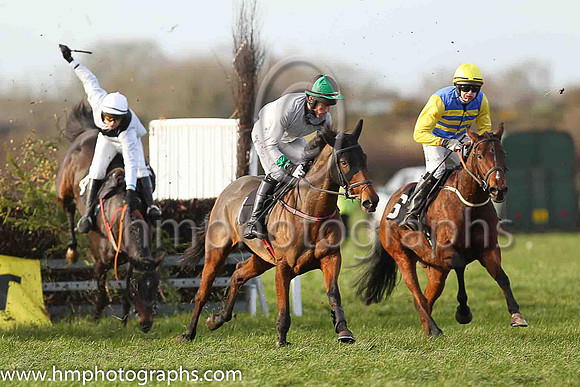 OLDTOWN POLLY and N Gault ( 4 ,Antrim (H) - WHITE,black sash; white sleeves; white cap ) Trainer: John James Gault , Owner : John James Gault