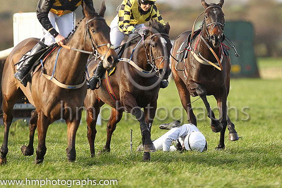OLDTOWN POLLY and N Gault ( 4 ,Antrim (H) - WHITE,black sash; white sleeves; white cap ) Trainer: John James Gault , Owner : John James Gault