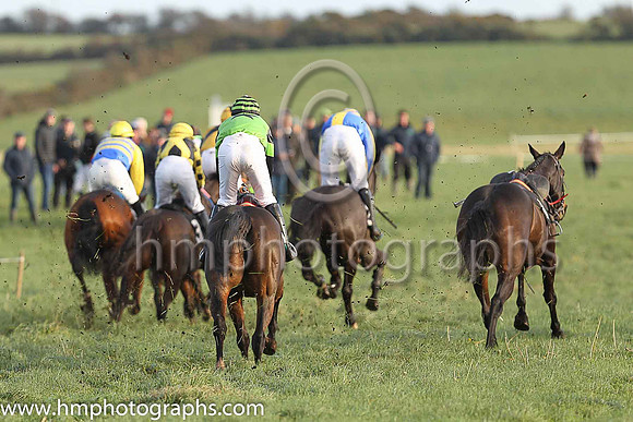 OLDTOWN POLLY and N Gault ( 4 ,Antrim (H) - WHITE,black sash; white sleeves; white cap ) Trainer: John James Gault , Owner : John James Gault