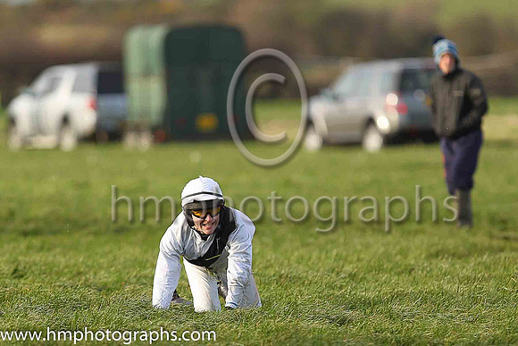 OLDTOWN POLLY and N Gault ( 4 ,Antrim (H) - WHITE,black sash; white sleeves; white cap ) Trainer: John James Gault , Owner : John James Gault