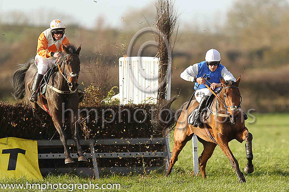 01st DAVY STREET (GB) and J J Codd ( 6 , ORANGE,white epaulettes; white sleeves; orange cap,white star ) Trainer: Denis Paul Murphy , Owner : Denis Paul Murphy