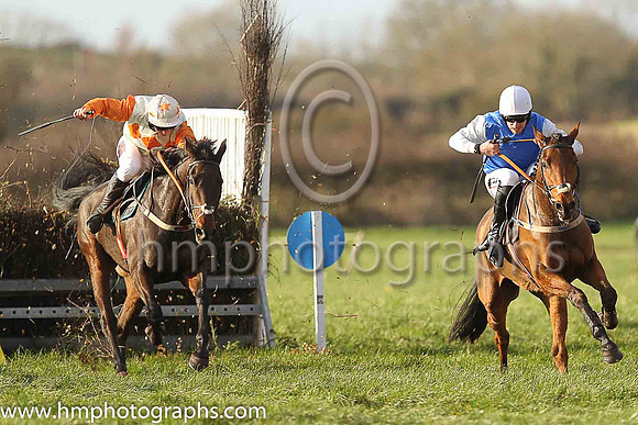 01st DAVY STREET (GB) and J J Codd ( 6 , ORANGE,white epaulettes; white sleeves; orange cap,white star ) Trainer: Denis Paul Murphy , Owner : Denis Paul Murphy