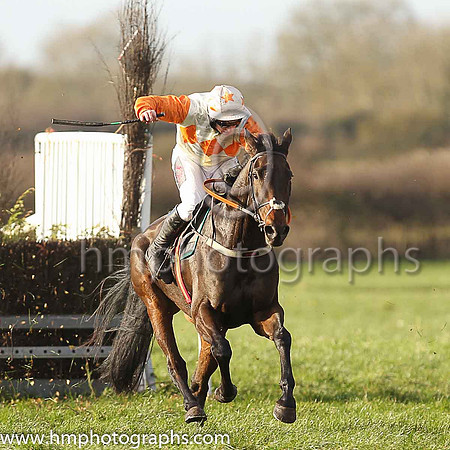 01st DAVY STREET (GB) and J J Codd ( 6 , ORANGE,white epaulettes; white sleeves; orange cap,white star ) Trainer: Denis Paul Murphy , Owner : Denis Paul Murphy