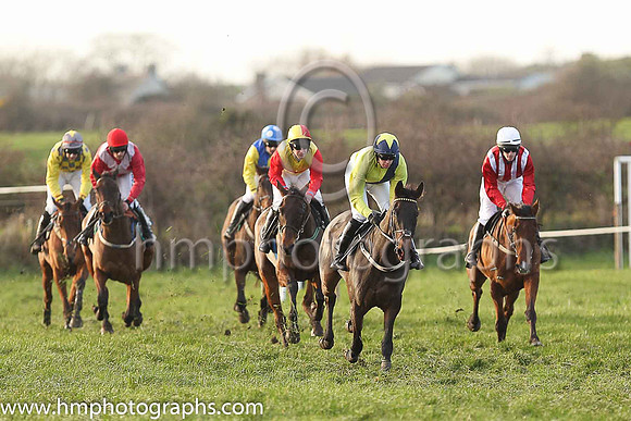 01st INTERNAL TRANSFER (GB) and S Clements ( 2 , YELLOW,dark blue sash; yellow sleeves; dark blue cap,yellow star ) Trainer: Alan Fleming , Owner : Barry Connell