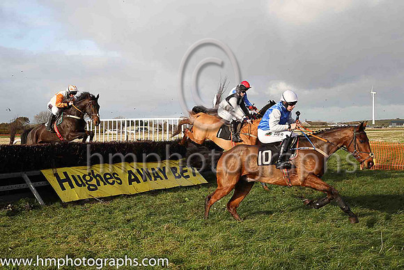 01st DAVY STREET (GB) and J J Codd ( 6 , ORANGE,white epaulettes; white sleeves; orange cap,white star ) Trainer: Denis Paul Murphy , Owner : Denis Paul Murphy