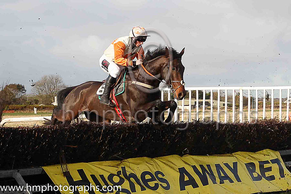 01st DAVY STREET (GB) and J J Codd ( 6 , ORANGE,white epaulettes; white sleeves; orange cap,white star ) Trainer: Denis Paul Murphy , Owner : Denis Paul Murphy