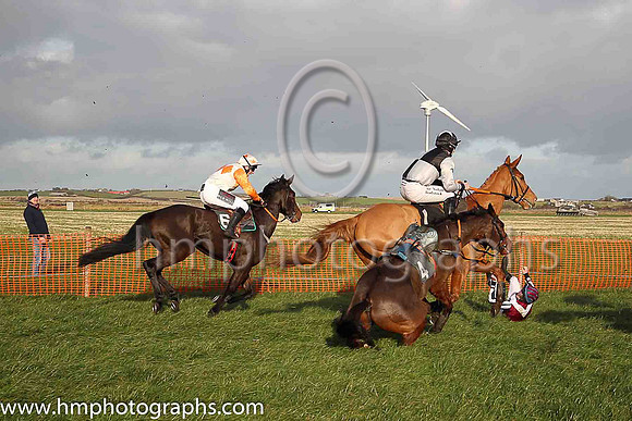 COSMIC FLIGHT and B G Crawford ( 4 , MAROON,white chevron; dark blue  white striped sleeves; maroon  dark blue striped cap ) Trainer: S.R.B. Crawford , Owner : Patricia Duffin