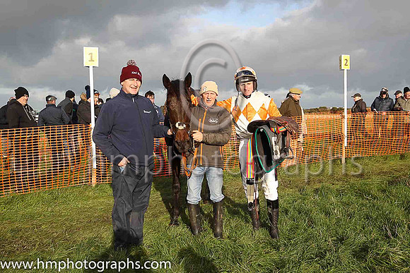 01st DAVY STREET (GB) and J J Codd ( 6 , ORANGE,white epaulettes; white sleeves; orange cap,white star ) Trainer: Denis Paul Murphy , Owner : Denis Paul Murphy