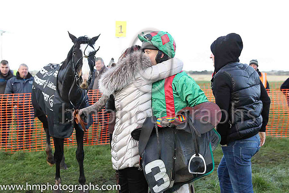 01st CHOSEN DREAM and M J O'Hare ( 3 , EMERALD GREEN,red braces; emerald green sleeves; emerald green cap,red diamonds ) Trainer: Graham McKeever,, Owner : Exors of the late Mrs. M.E. Hagan