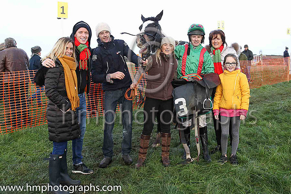 01st CHOSEN DREAM and M J O'Hare ( 3 , EMERALD GREEN,red braces; emerald green sleeves; emerald green cap,red diamonds ) Trainer: Graham McKeever,, Owner : Exors of the late Mrs. M.E. Hagan