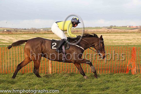 01st INTERNAL TRANSFER (GB) and S Clements ( 2 , YELLOW,dark blue sash; yellow sleeves; dark blue cap,yellow star ) Trainer: Alan Fleming , Owner : Barry Connell