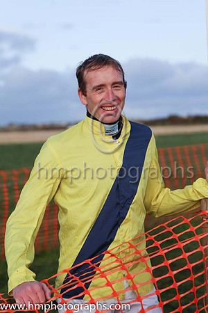 01st INTERNAL TRANSFER (GB) and S Clements ( 2 , YELLOW,dark blue sash; yellow sleeves; dark blue cap,yellow star ) Trainer: Alan Fleming , Owner : Barry Connell
