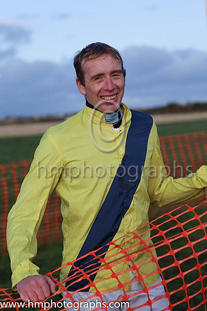 01st INTERNAL TRANSFER (GB) and S Clements ( 2 , YELLOW,dark blue sash; yellow sleeves; dark blue cap,yellow star ) Trainer: Alan Fleming , Owner : Barry Connell