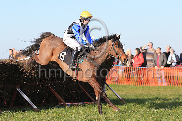 01st ROSSAMILAN and l O'Carroll ( 6 , BLACK,white cross belts; blue sleeves; yellow cap ) Trainer: Paul McAleese , Owner : Laura McAleese