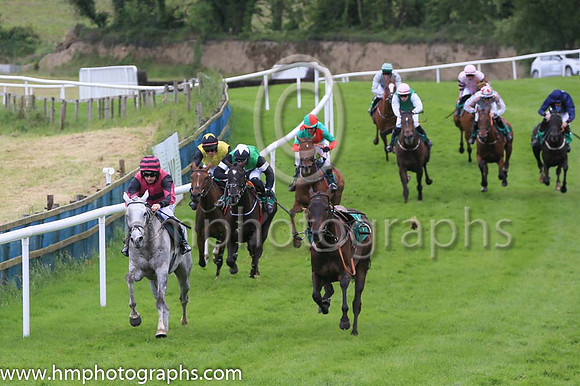 Walk in the Brise ( 8, maroon, black hoop) ridden by Patrick Mullins and trained by his father Willie well placed in race 6 before going on to win the race.