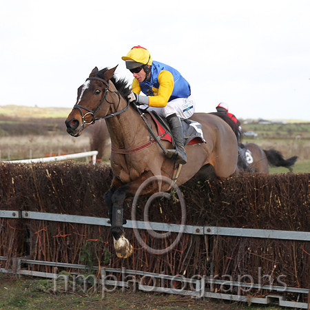 01 Muirhead  Derek O'Connor - Trainer : S R B Crawford, Blue, yellow diamond