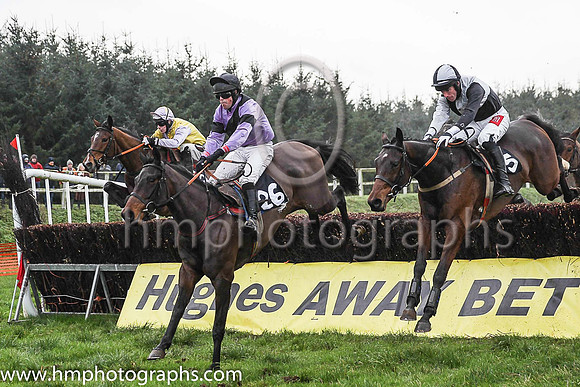 03rd MAYOHILL and Derek O'Connor ( 5 , BLACK  WHITE QTD; black  white hlvd sleeves; white cap ) Trainer: Colin S. McKeever , Owner : Dennison, W.W.