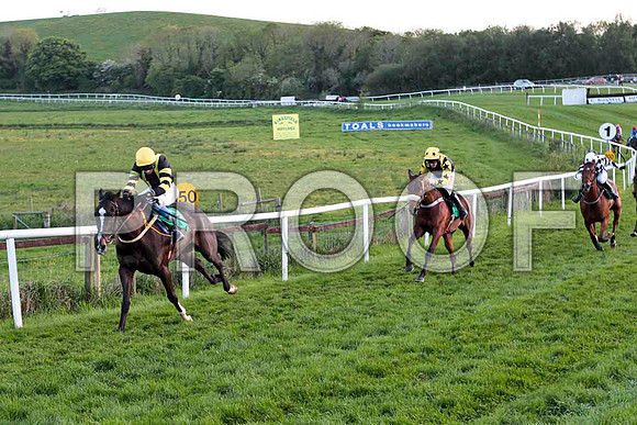 Henry The First , 3rd , Jockey - Mr J T Carroll - CU2D9332-e