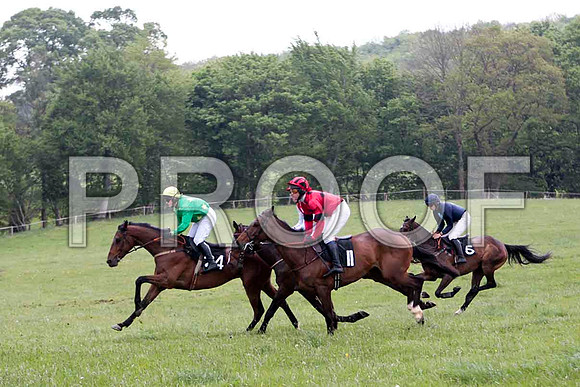 Sudskibay , 3rd, Jockey R James leads the group- CU2D4817-e