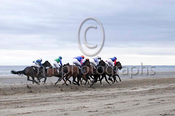 Romeo's On Fire , Winner 3rd left of picture, Jockey Mr K E Powers -IMG_9564-e2