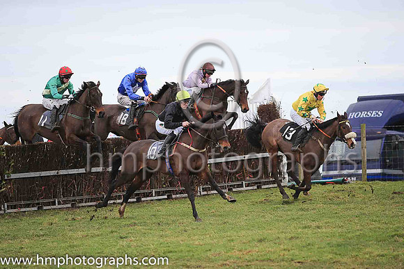 MOREHURRYLESSHASTE and P Magee ( 13 , YELLOW,green star; yellow sleeves,green stars; yellow cap,green stars ) Trainer: Patrick Joseph Magee , Owner : Dolores Magee