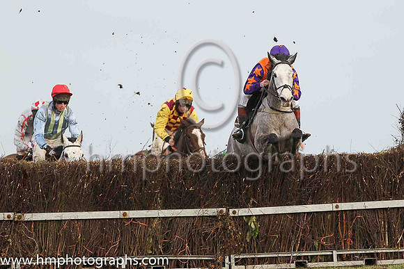 LADY OF DERRYGALLY and R Guiney ( 14 , ORANGE,purple star; purple sleeves,orange stars; purple cap,orange star ) Trainer: J.G. Cosgrave , Owner : Philip D. Gilmore