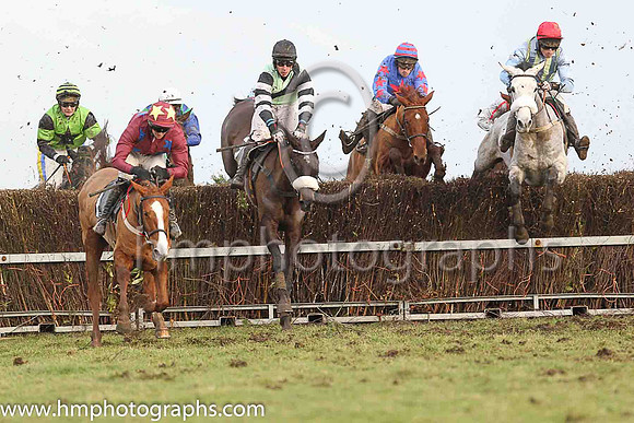 DERRAVARAGH LUCY and L OcCarroll ( 3 , LIGHT GREEN,black sash; black  white hooped sleeves; black cap ) Trainer: Dermot McLoughlin , Owner : Liam Gilsenan