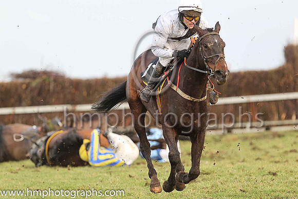 OLDTOWN POLLY and N Gault ( 15 ,Antrim (H) - WHITE,black sash; white sleeves; white cap ) Trainer: John James Gault , Owner : John James Gault