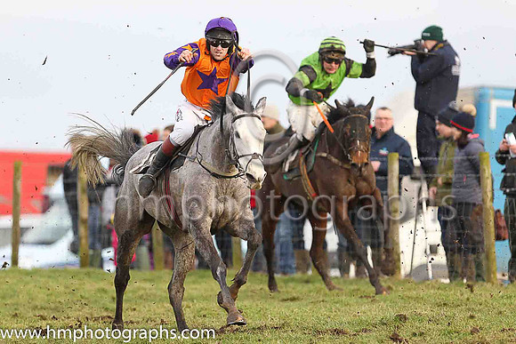 LADY OF DERRYGALLY and R Guiney ( 14 , ORANGE,purple star; purple sleeves,orange stars; purple cap,orange star ) Trainer: J.G. Cosgrave , Owner : Philip D. Gilmore