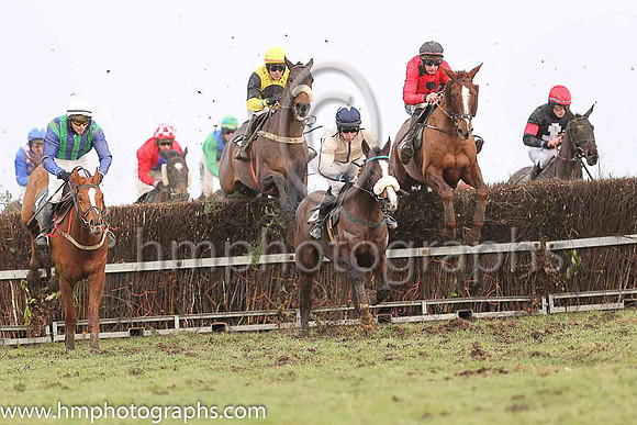 RAW DEAL and P A Dunne ( 13 , YELLOW,black disc; yellow  black hlvd sleeves; yellow cap ) Trainer: George Stanley , Owner : George Stanley
