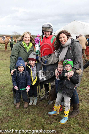 01st LAGAN ISLAND and N McParlan ( 4 , RED,green epaulettes; white  green hooped sleeves; white cap ) Trainer: Sean McParlan , Owner : P.J. McCartan