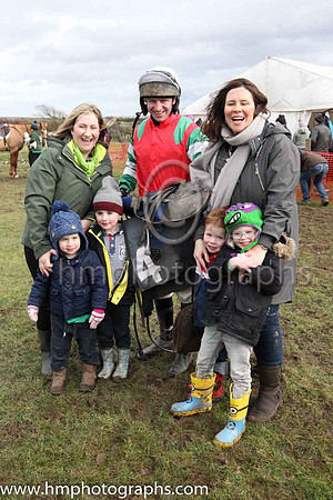 01st LAGAN ISLAND and N McParlan ( 4 , RED,green epaulettes; white  green hooped sleeves; white cap ) Trainer: Sean McParlan , Owner : P.J. McCartan