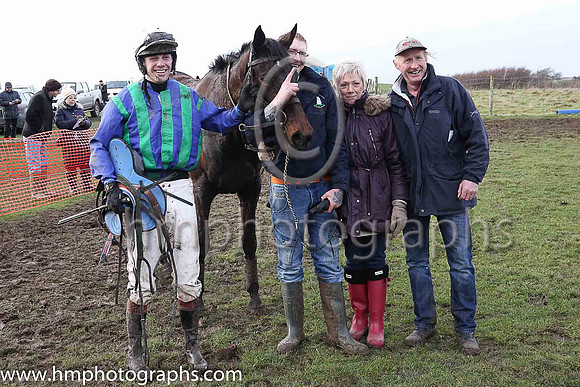 01st CITY BREAK and P McGuigan ( 9 ,Antrim (H) - DARK BLUE  EMERALD GREEN STRIPES; dark blue sleeves; white cap ) Trainer: Ann Hunter , Owner : Ann Hunter