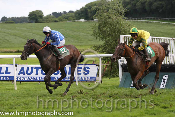 02 Lucky Pigeon & K C Sexton - 2nd (12, blue, white seams) &  01 I C Gold & P Carberry - winners (4, yellow, green star) -AA1V0925