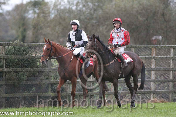 03 Adamstown & Mr W Thompson - 3rd (1, black and white qtrd) & 08 - FT8E0547-4