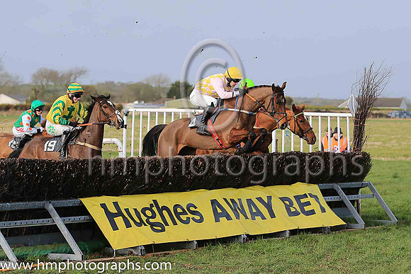 01st BOLD PLAN and M J O'Hare ( 4 , PINK  YELLOW CHECK; pink sleeves; yellow cap ) Trainer: Warren Ewing,, Owner : Warren Ewing