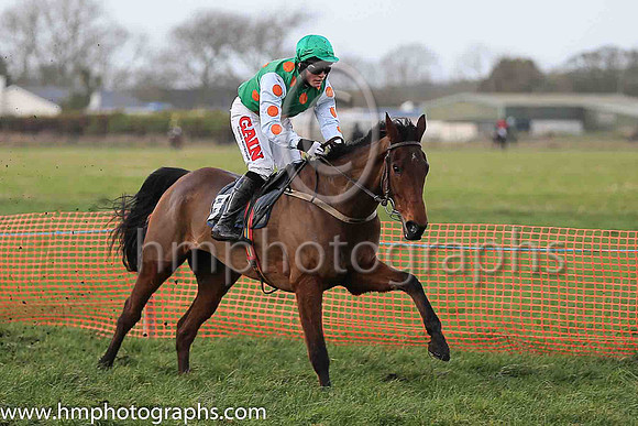 01st HOTEL DU NORD (FR) and R James ( 8 , EMERALD GREEN,orange spots; white sleeves,orange spots; emerald green cap ) Trainer: Sean Thomas Doyle,, Owner : Syndicate Monbeg