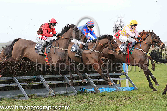 ANCIENT HIGHWAY and T A Connolly ( 3 , ROYAL BLUE,red star; royal blue sleeves,red stars; royal blue  red hooped cap ) Trainer: P.A. Fahy , Owner : Natalie Fahy