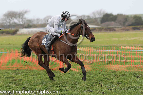 01st MORNING ASSEMBLY and C Fahey ( 4 , GREY; grey  black check cap ) Trainer: P.A. Fahy , Owner : Group Ltd Clipper Logistics